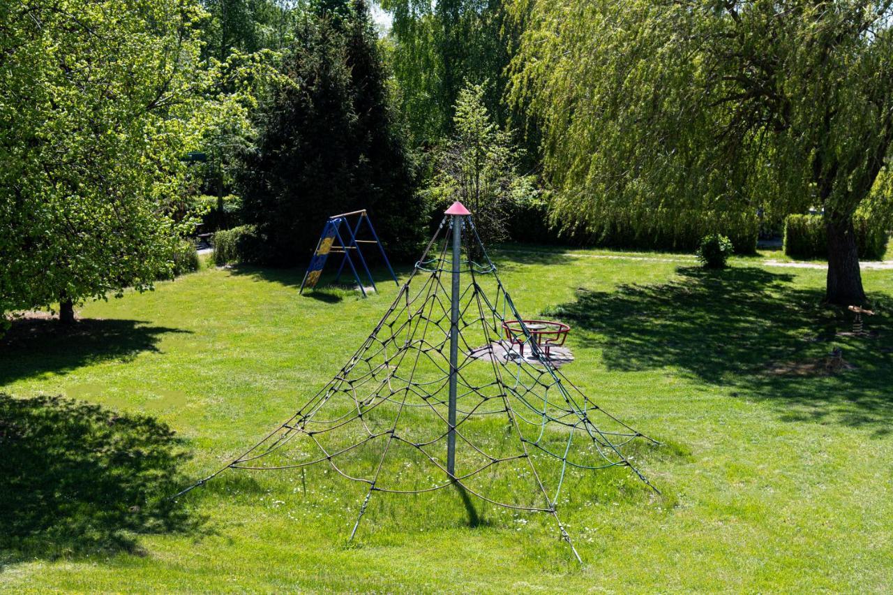 Nalu Glamp Hotel Ujście-Darłowskie Buitenkant foto