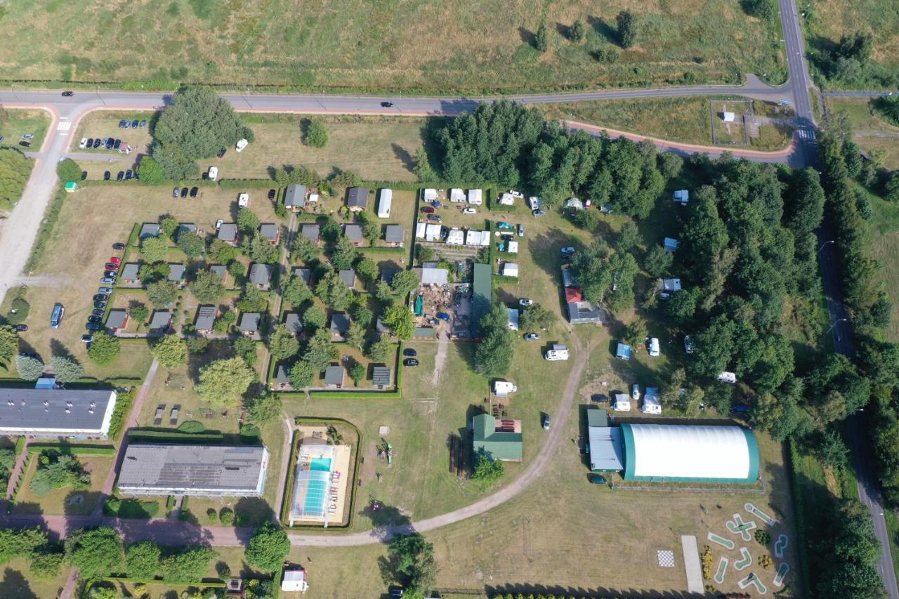 Nalu Glamp Hotel Ujście-Darłowskie Buitenkant foto