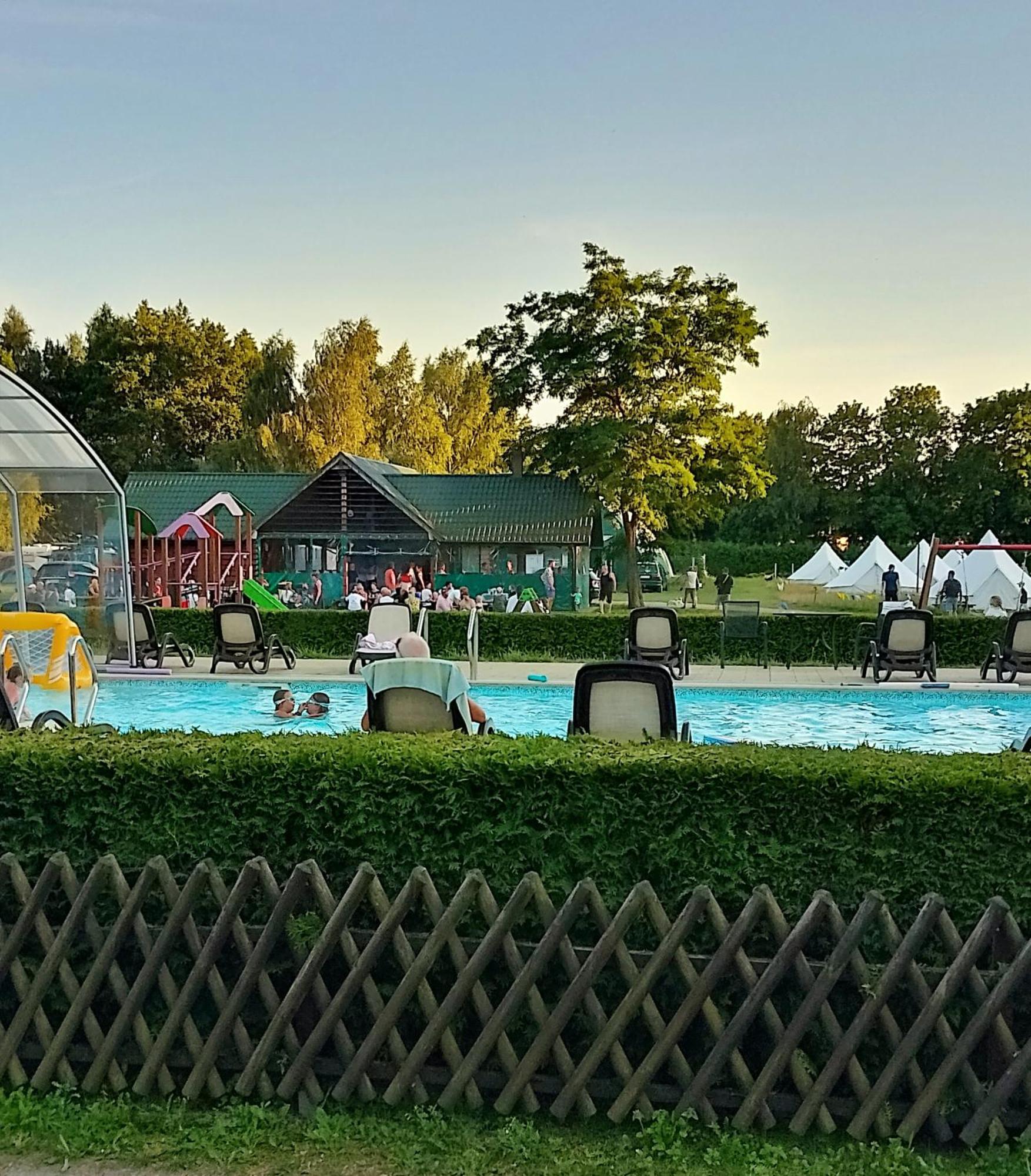 Nalu Glamp Hotel Ujście-Darłowskie Buitenkant foto